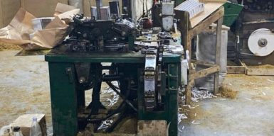 Мешканець Дніпропетровщини зі спільниками організував підпільну фабрику сигарет в Умані