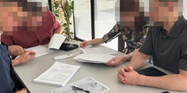 Правоохоронець та адвокат із Запоріжжя крали квартири померлих людей