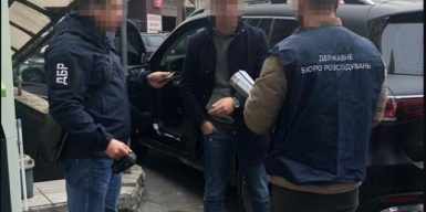 Столичний адвокат хотів переписати на себе елітні квартири