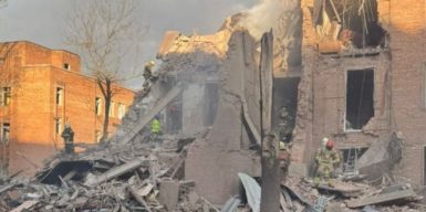 З-під завалів у Дніпрі дістали тіла двох людей