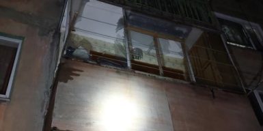 Понад 20 ворожих атак за ніч: на Дніпропетровщині поранені люди, є руйнування