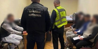 Кібершахраї з Прикарпаття викрали майже 900 тисяч гривень з рахунків українців