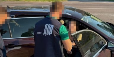 На Львівщині офіцерку підозрюють у переплаті 18,6 млн грн на закупівлі генераторів для військової частини