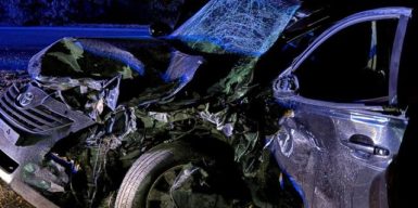 П’яний посадовець поліції виїхав на зустрічну смугу та протаранив мікроавтобус на Дніпропетровщині