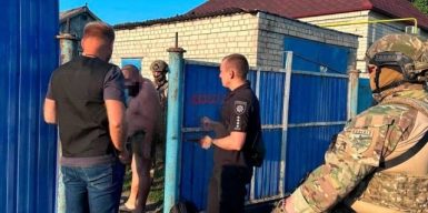 Військовослужбовців Маріупольського ТЦК затримали у Дніпрі за вимагання та шахрайство