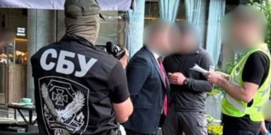 Адвокат у Києві вимагав 30 тисяч доларів за «вирішення» справи про поділ майна