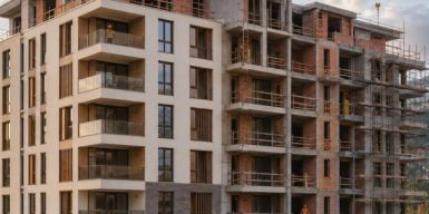 В Ужгороді чоловік приховав понад 37 млн грн доходу від продажу квартир