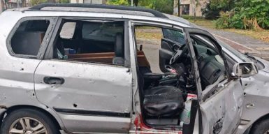 Вісім людей дістали поранень: ворог майже 40 разів атакував Нікопольщину та Синельниківщину