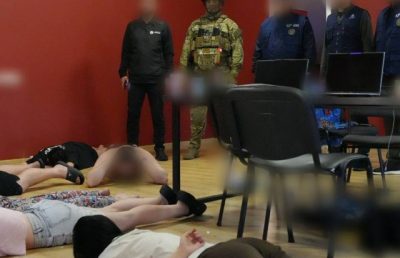 Фейкові вакансії для наркобізнесу, «безкоштовні» житло і харчування: ліквідували вербувальні call-центри «Хімпрому»