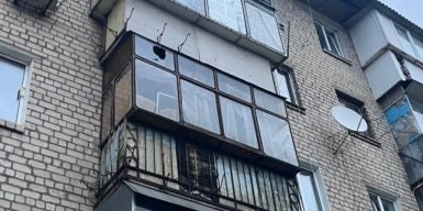 Ворог атакував Нікополь і Марганець FPV-дронами: пошкоджено багатоповерхівку