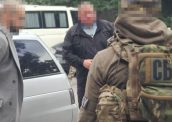 У Вінниці чиновники за гроші оформлювали іноземцям посвідки через фіктивне працевлаштування