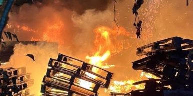 Росіяни атакували п’ять районів Дніпропетровщини: пошкоджені склад і комунальна техніка