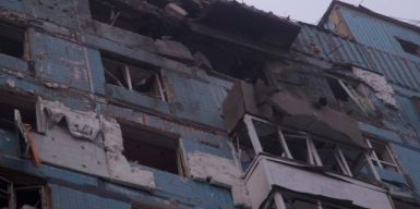Росія атакувала Дніпро: пошкоджені будинки, склади та автомобілі, є постраждалі діти
