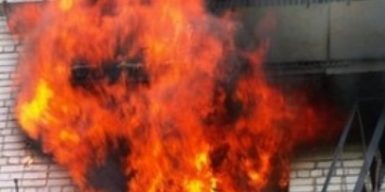 В Днепре пожарные спасли хозяина горящей квартиры