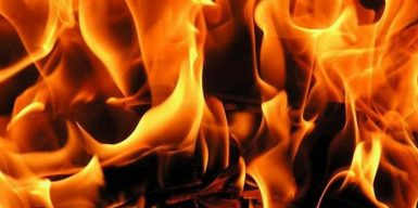В Днепре на пожаре в своем доме погиб пожилой мужчина