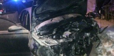 В Днепре во время ДТП загорелся автомобиль: есть пострадавшие