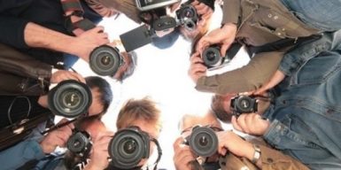 Директоров днепровских школ могут наказать за общение с журналистами