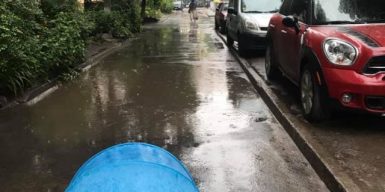 Бесплатный аквапарк: Днепр затопило после дождя (фото, видео)