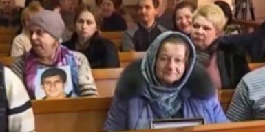 В Днепре затягивают суды по делу погибших десантников: видео