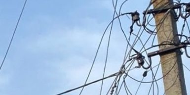 У Дніпрі мешканці побили енергетиків, які відключили їх будинки від лінії критичної інфраструктури