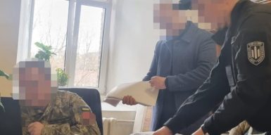 У Києві викрили посередника, який за майже 10 тисяч доларів обіцяв клієнту «потрібний» висновок ВЛК