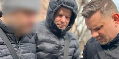 У Запоріжжі затримали юриста, який за 15 тисяч доларів обіцяв військовозобов’язаному уникнути мобілізації
