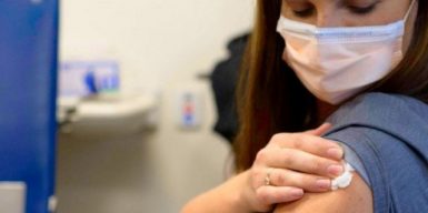 В Украине полный курс вакцинации от коронавируса прошли более миллиона человек