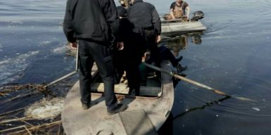 На днепровском мосту мужчина пытался покончить жизнь самоубийством