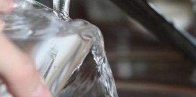 Яка якість питної води у Дніпрі та області: відповідь експертів